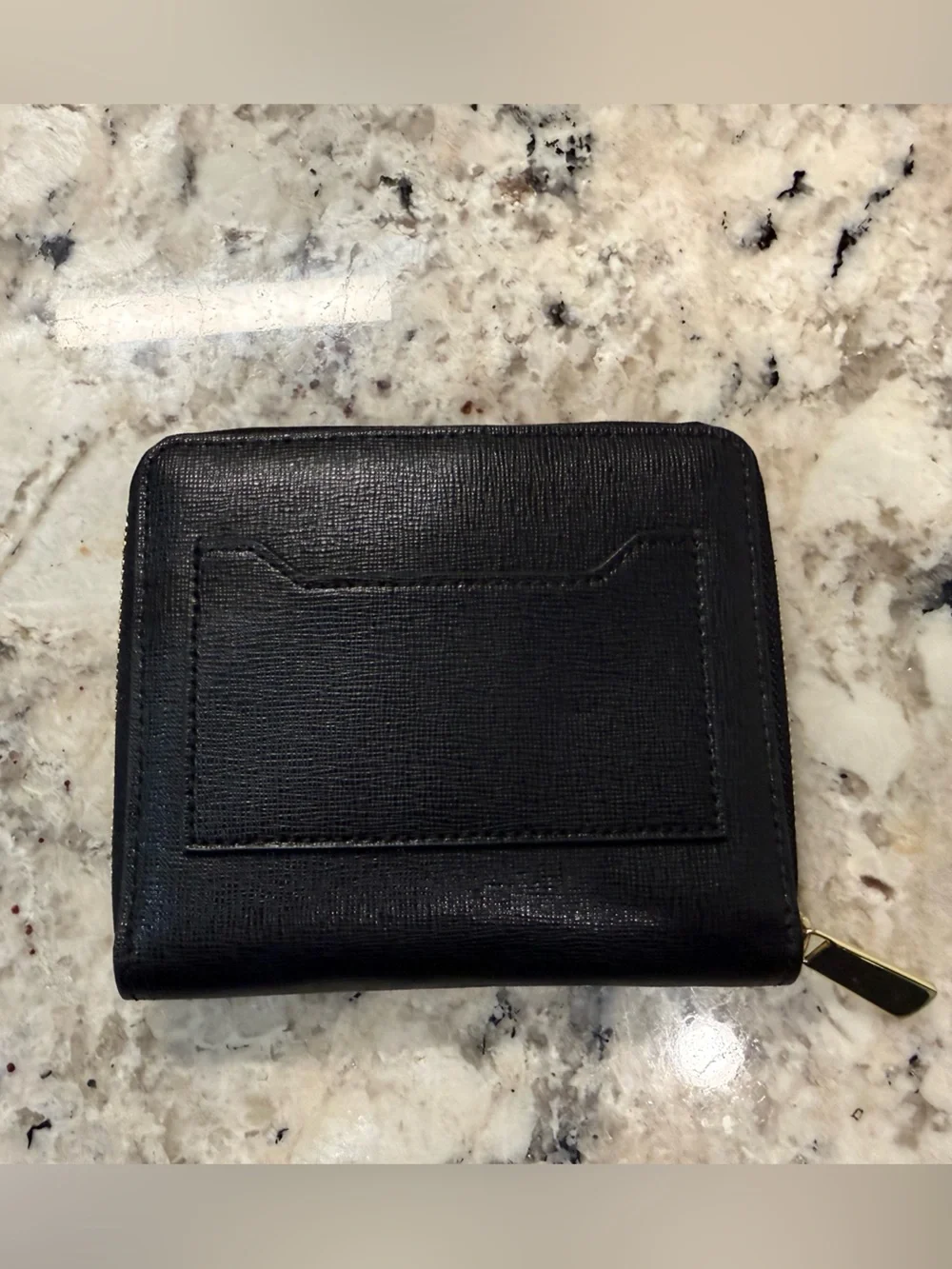 Coach EUC Black Leather Zip Around Wallet w/Gold Logo